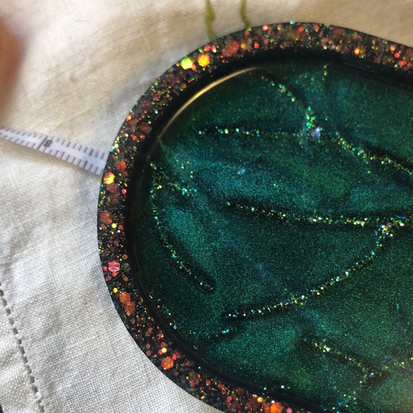Handmade resin glitter branches tray - Picture 6 of 7